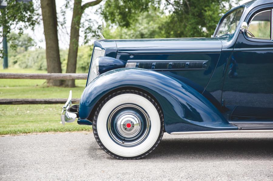 Детали экстерьера Packard Six Business Coupe (115-C 1088) 1937 года  (фото 23 из 28)